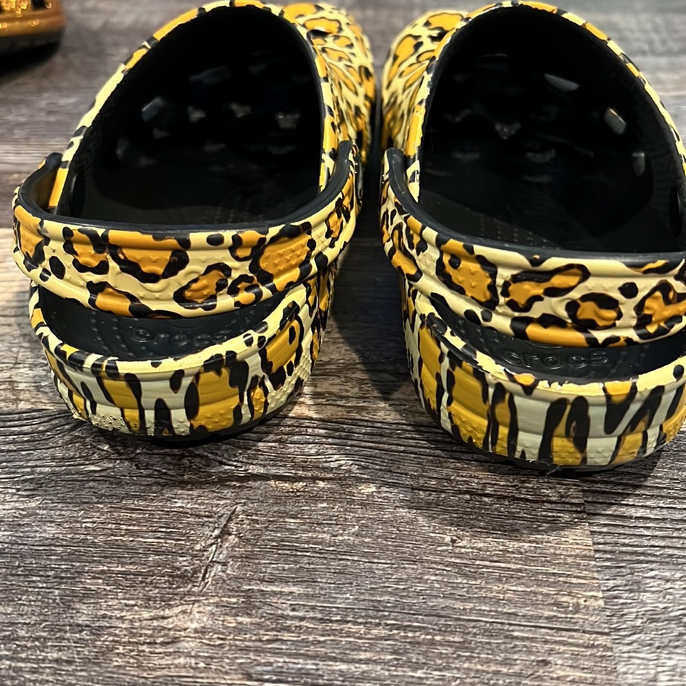 Disney Leopard Crocs - Picture 4 of 5